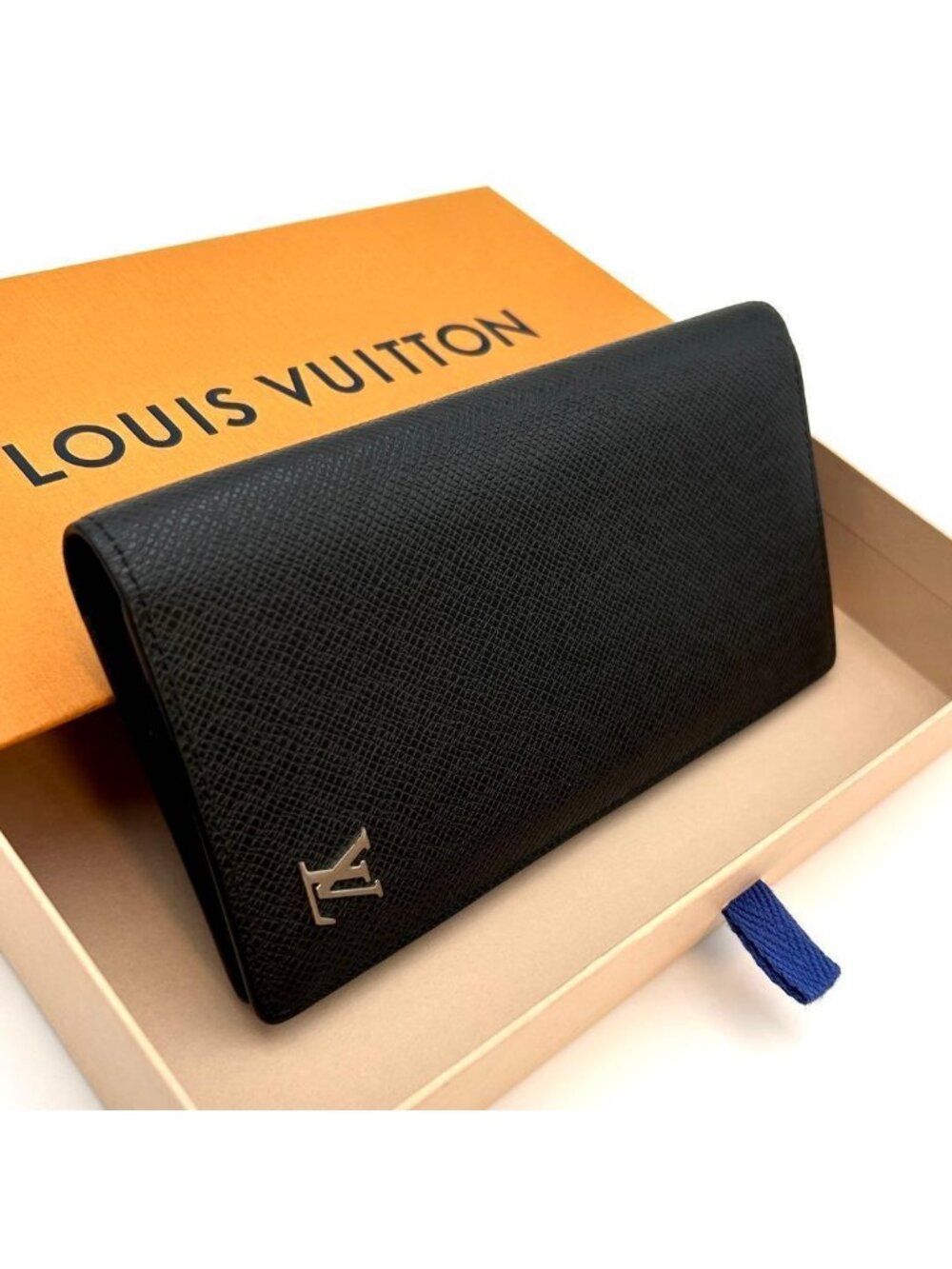 Louis Vuitton Taiga Metallic Portefeuille Brazza Wallet Black